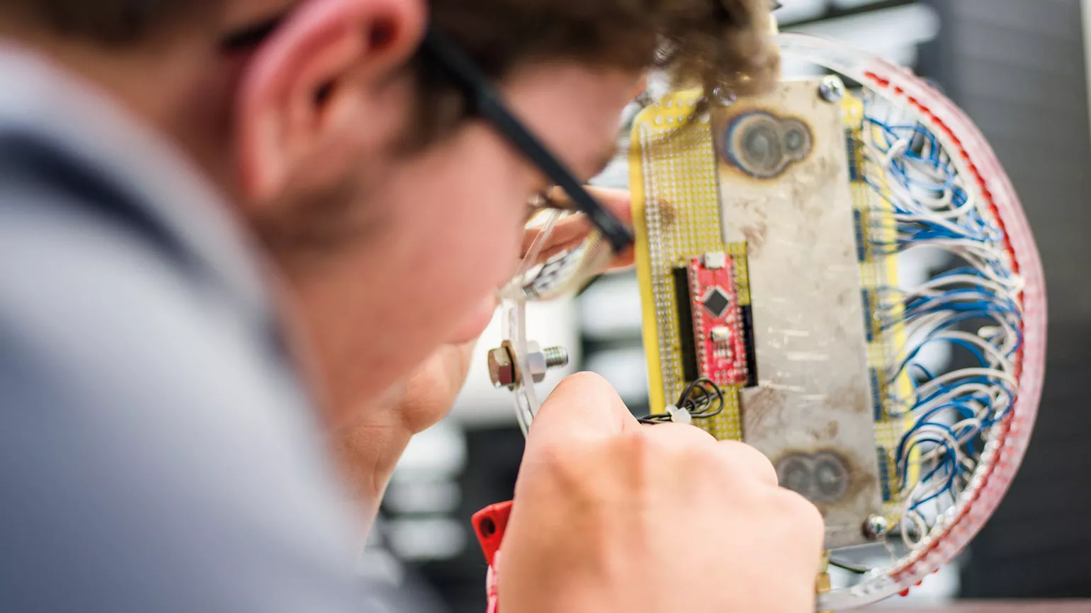 Lehrling im Bereich Angewandte Elektronik