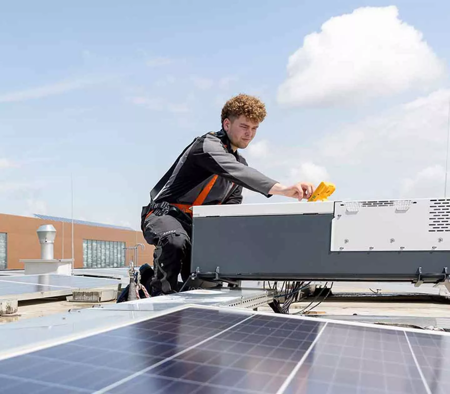 Lehre Elektrotechnik - Elektro- und Gebäudetechnik
