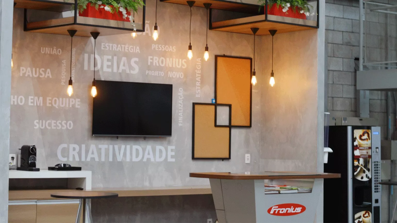 A place to have short meetings or a break at Fronius 