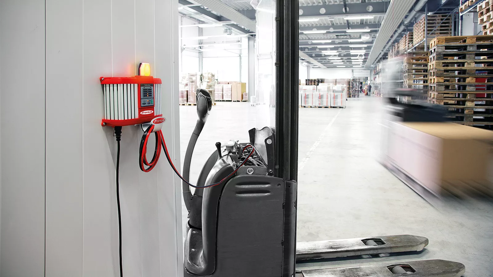 Selectiva als Ladestation im Lager. selectiva, ladestation