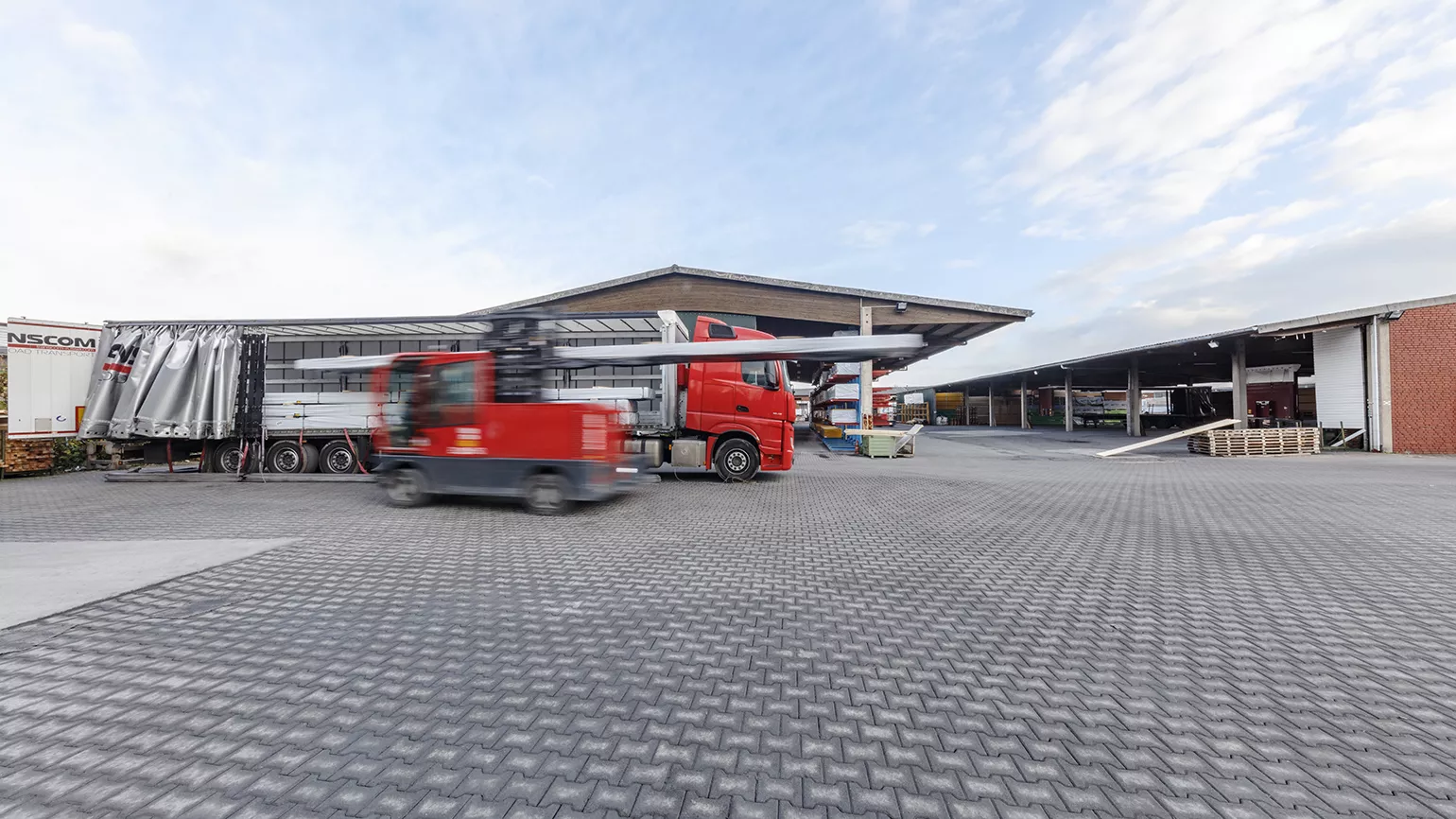 Die Behrens Gruppe ist mit insgesamt 14 Standorten einer der führenden Großhändler für Holz- und Bauelemente in Deutschland.