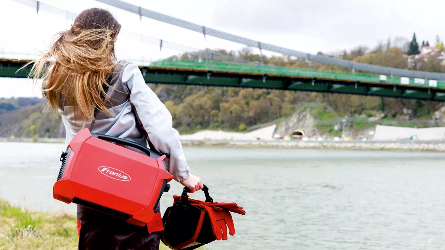 Woman wears Ignis Battery