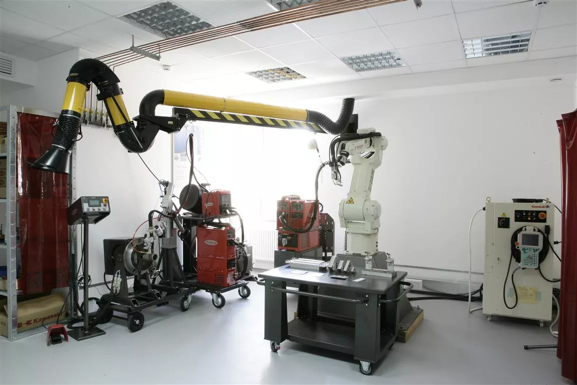 Лабораторія роботизованого зварювання