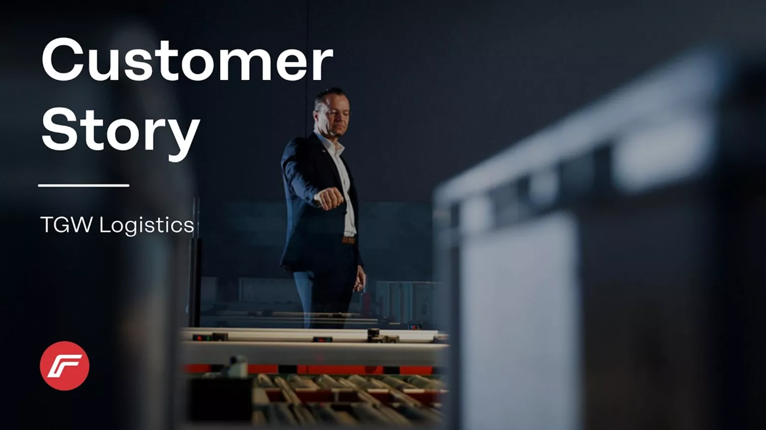 Führungskraft von TGW Logistics in der Fertigung, Customer Story Video