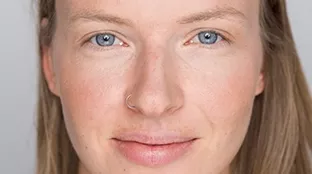 Gesicht einer Fronius Mitarbeiterin