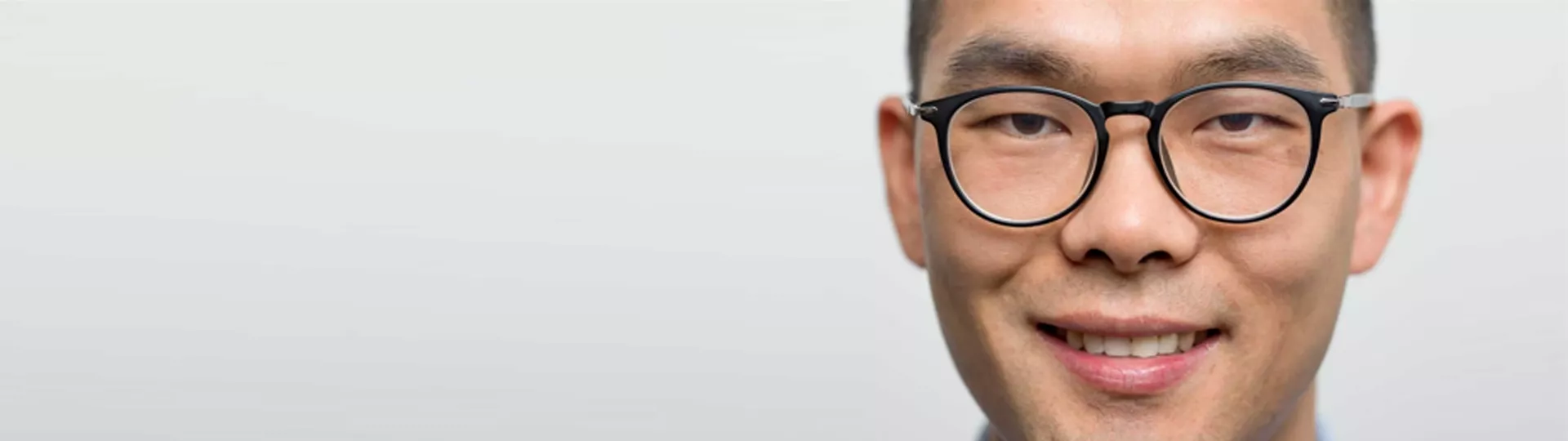 Fronius employee smiling in the camera