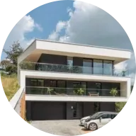 E-car in front of house