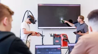 Fronius welding simulator during welding training
