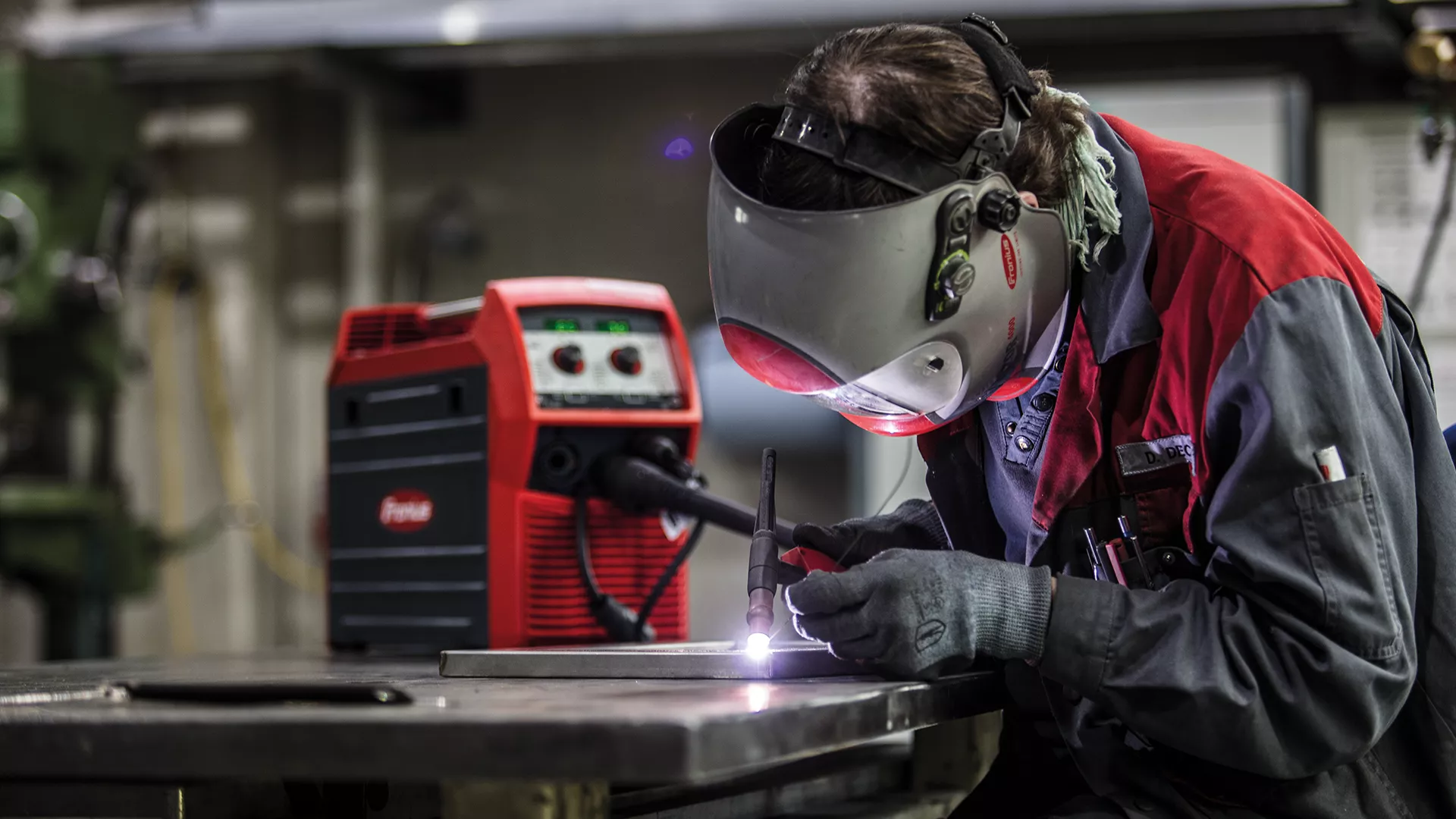 'ellen y' and ebony and welding